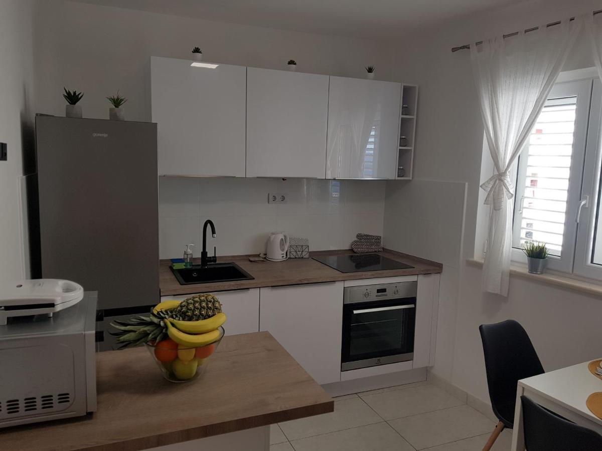 Apartments Gaston ポドゥゴラ エクステリア 写真