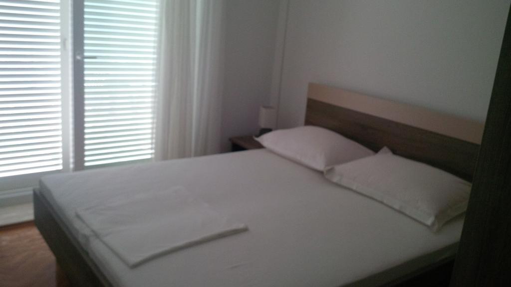 Apartments Gaston ポドゥゴラ エクステリア 写真