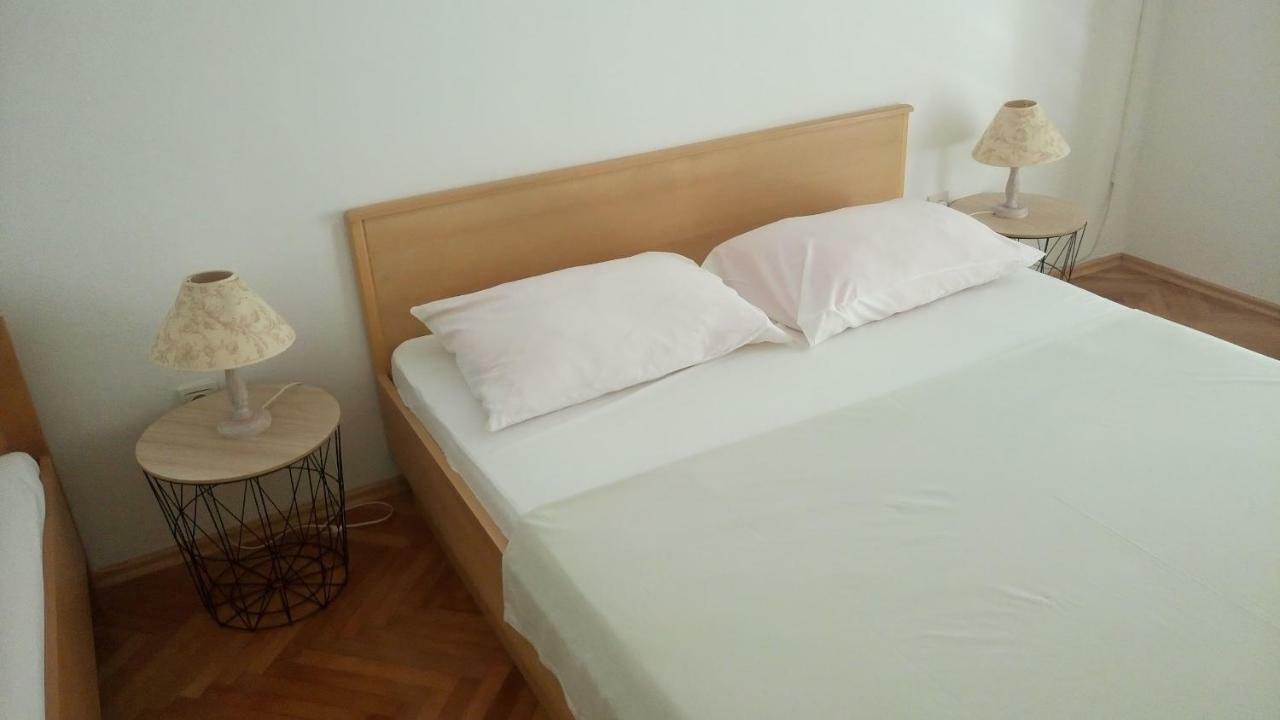 Apartments Gaston ポドゥゴラ エクステリア 写真